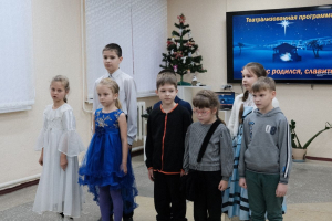 Республиканская благотворительная акция «От всей души» стартовала в стране 26 декабря 2024 года и сегодня продолжает дарить праздничное настроение гражданам элегантного возраста